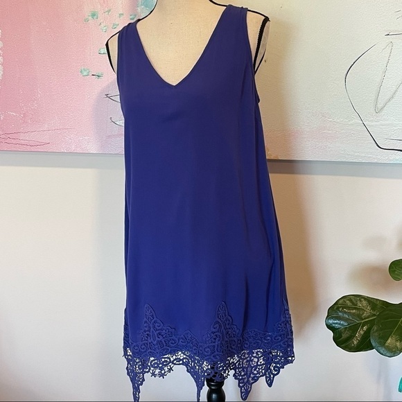 ASTR The Label Blue Crochet Hem Shift Dress Size Small. - Picture 2 of 8